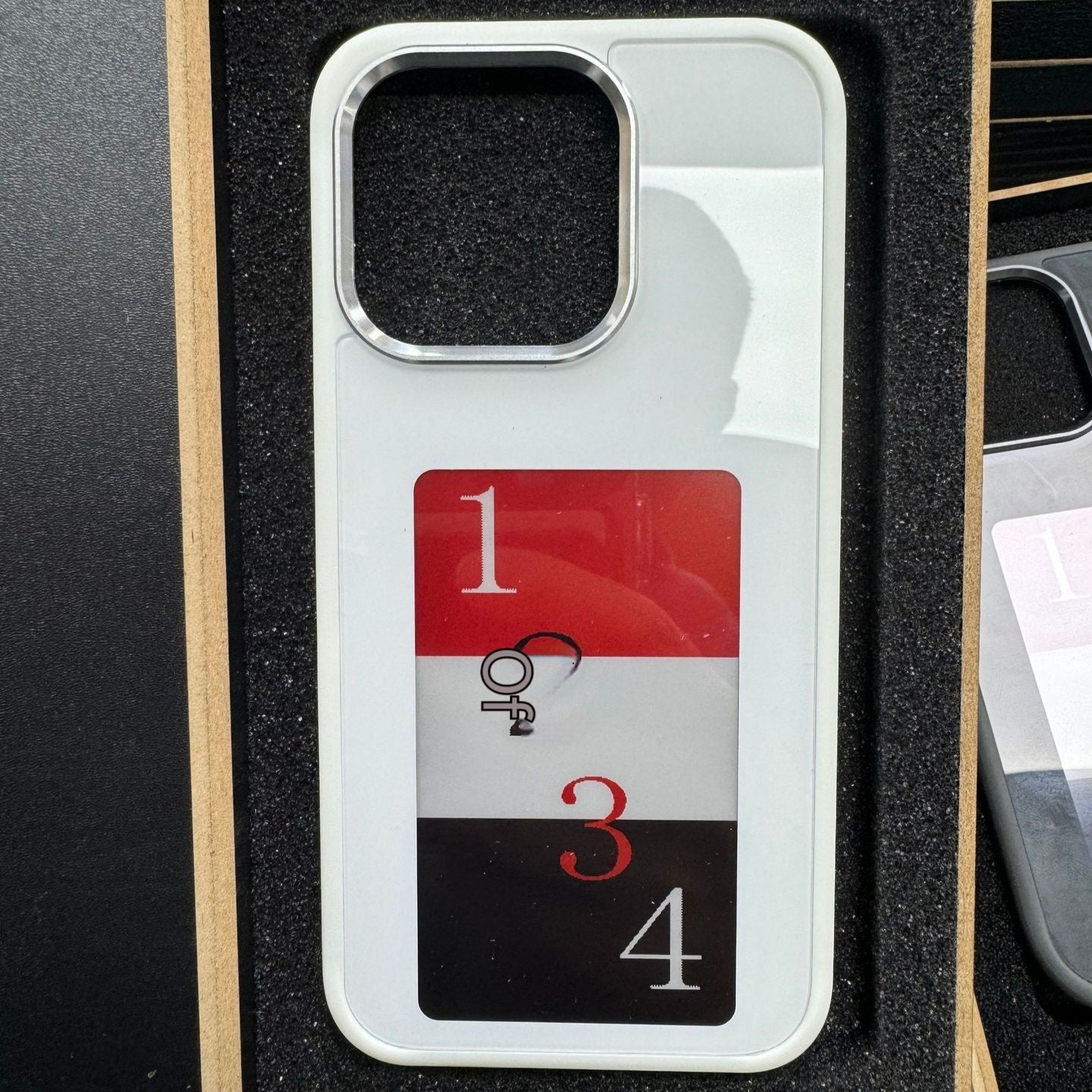 E-Ink NFC Smart Phone Case – Custom Image Display for iPhone - Lofty Enterprises